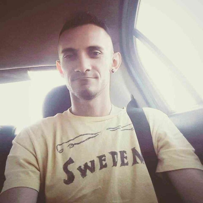 On trazi nju